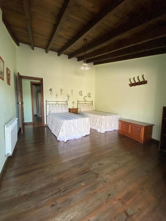 Espaciosa Y Elegante Casa Rural En Los Marines Exterior photo