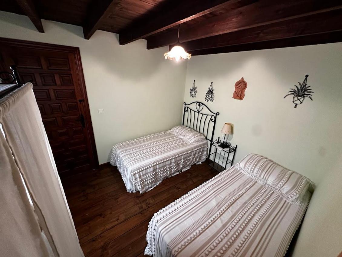 Espaciosa Y Elegante Casa Rural En Los Marines Exterior photo