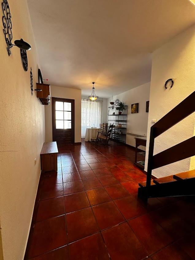 Espaciosa Y Elegante Casa Rural En Los Marines Exterior photo